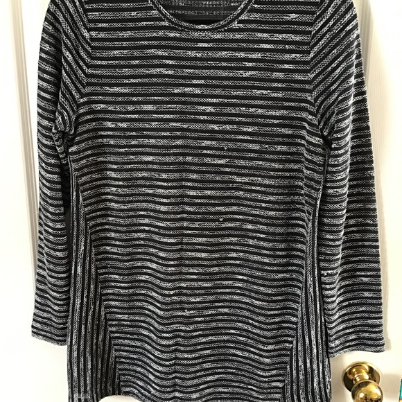 Sweater - Picture 1 of 3